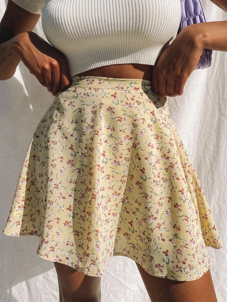 High waisted floral on sale pleated mini skirt